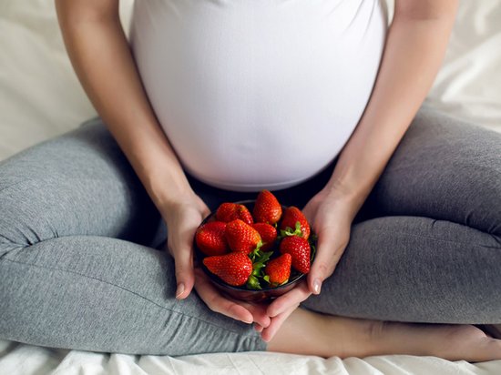 Можно ли беременным клубнику: разбираемся в непростом вопросе