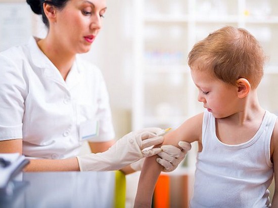 Как защитить ребёнка от менингита